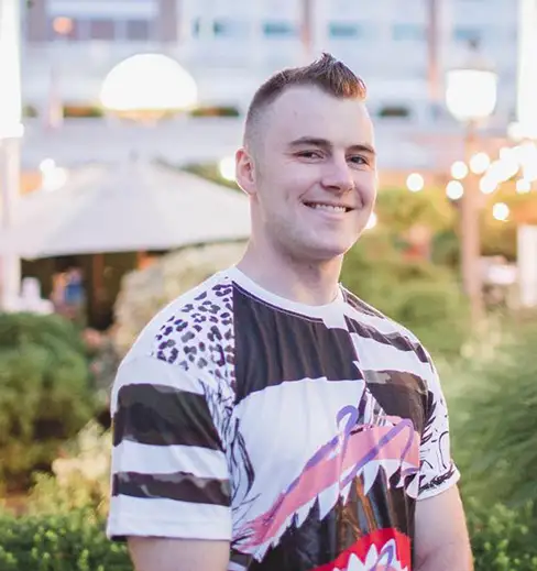 Kyle Brattan earned over $100K in dropshipping with Sell The Trend tools.